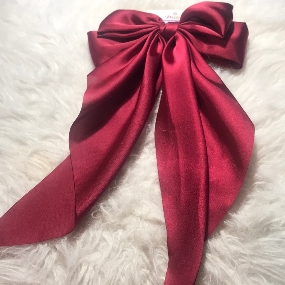 Elegant Red Satin Slide Clip Hair Bow. 13 in long by 7 in wide NWT